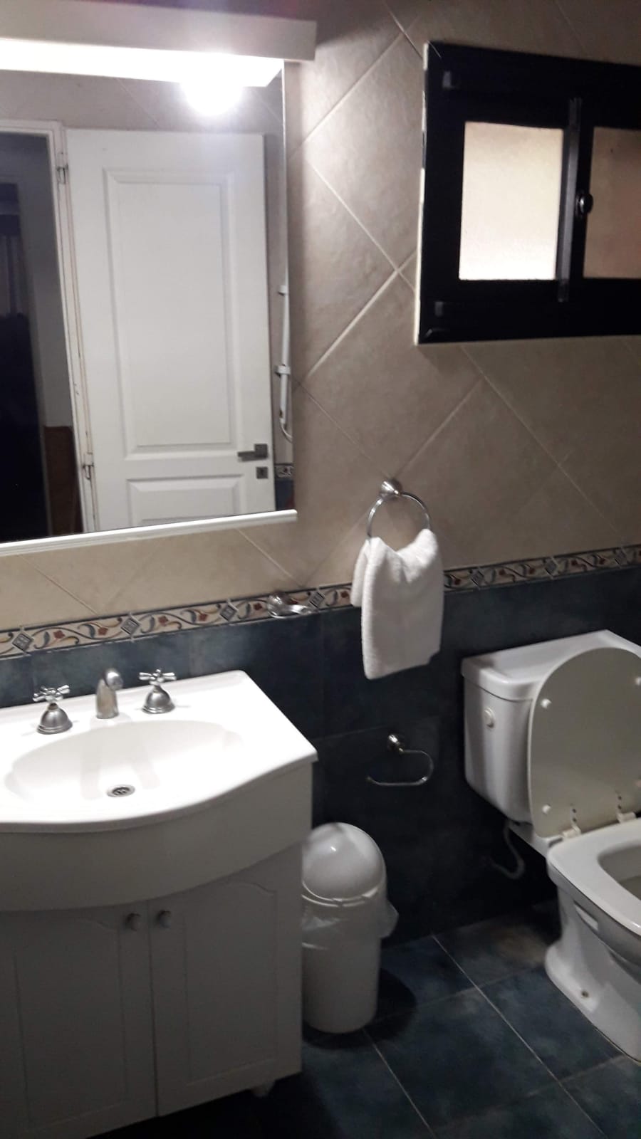 Imagen baño departamento 4 ambientes